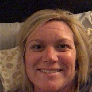 Meet your Posher, Courtney